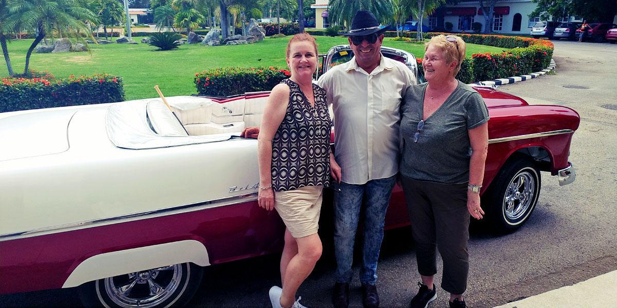 Havana city tour in a 1956 Chevrolet