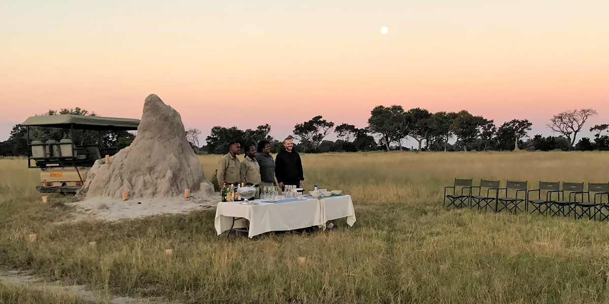 Surprise sundowners during an evening game drive